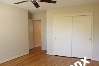 1700+sq ft Sprawling Duplex Ranch Home in Sought-After Raleigh Hills