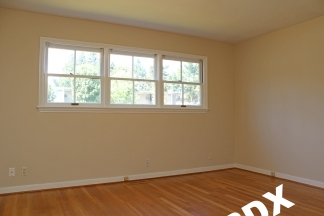 1700+sq ft Sprawling Duplex Ranch Home in Sought-After Raleigh Hills