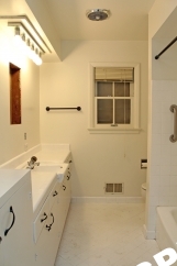1700+sq ft Sprawling Duplex Ranch Home in Sought-After Raleigh Hills