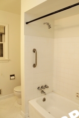 1700+sq ft Sprawling Duplex Ranch Home in Sought-After Raleigh Hills