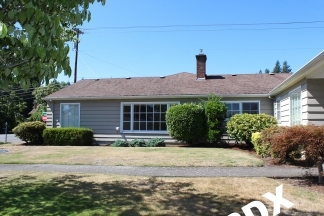 1700+sq ft Sprawling Duplex Ranch Home in Sought-After Raleigh Hills