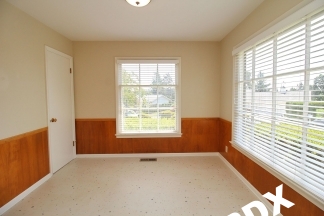 1700+sq ft Sprawling Duplex Ranch Home in Sought-After Raleigh Hills