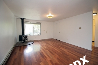 3 Bedroom Duplex Located in Southwest Portland!