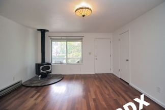3 Bedroom Duplex Located in Southwest Portland!