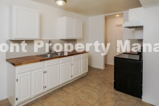 Charming 3-Bed Retreat in San Antonio – Cozy 860 sqft Gem at 5916 Mission Sunrise!