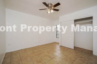 Charming 3-Bed Retreat in San Antonio – Cozy 860 sqft Gem at 5916 Mission Sunrise!