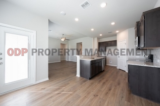 Spacious 4 Bedroom Home in South Temple – Friars Creek Neighborhood