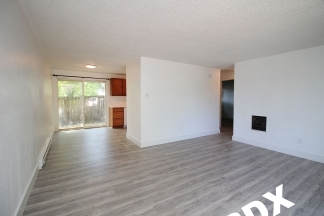 Freshly Remodeled 2 Bedroom Gresham Appt with Garage & Fenced Yard