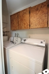 Freshly Remodeled 2 Bedroom Gresham Appt with Garage & Fenced Yard