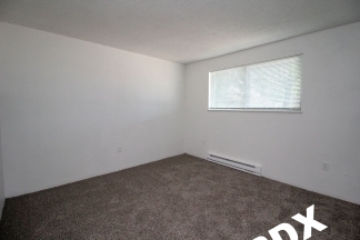 Freshly Remodeled 2 Bedroom Gresham Appt with Garage & Fenced Yard