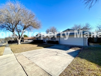 3-Bed, 2-Bath Oasis with 1,726 Sq Ft in San Antonio!