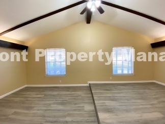 3-Bed, 2-Bath Oasis with 1,726 Sq Ft in San Antonio!