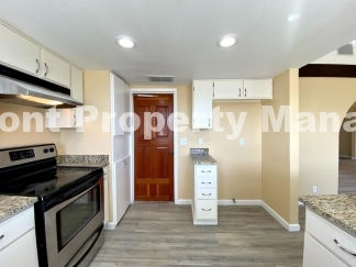 3-Bed, 2-Bath Oasis with 1,726 Sq Ft in San Antonio!