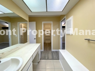 3-Bed, 2-Bath Oasis with 1,726 Sq Ft in San Antonio!