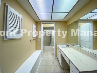 3-Bed, 2-Bath Oasis with 1,726 Sq Ft in San Antonio!