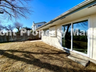 3-Bed, 2-Bath Oasis with 1,726 Sq Ft in San Antonio!