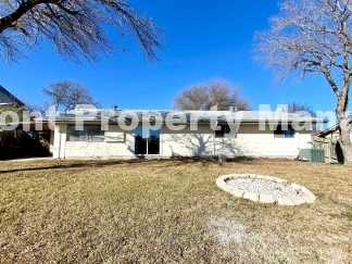 3-Bed, 2-Bath Oasis with 1,726 Sq Ft in San Antonio!