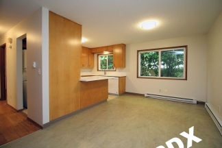 Lovely Irvington Mid-Century 2 Bedroom Apartment w/Tons of Living Space