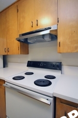 Lovely Irvington Mid-Century 2 Bedroom Apartment w/Tons of Living Space