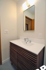 Lovely Irvington Mid-Century 2 Bedroom Apartment w/Tons of Living Space