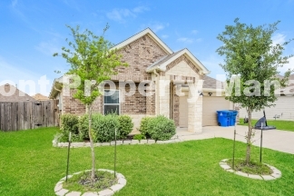 Spacious 4-Bedroom Gem with 2 Full Baths in Charming Cibolo Neighborhood – 1,977 Sq Ft of Comfort!