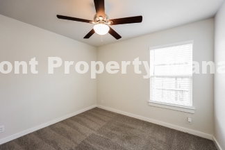 Spacious 4-Bedroom Gem with 2 Full Baths in Charming Cibolo Neighborhood – 1,977 Sq Ft of Comfort!