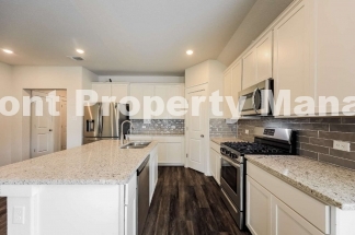 Spacious 4-Bedroom Gem with 2 Full Baths in Charming Cibolo Neighborhood – 1,977 Sq Ft of Comfort!