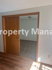3 Bedroom Home with Finished Basement - Close to Mcconnell AFB
