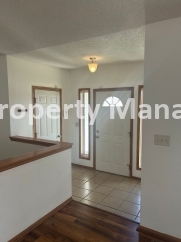 3 Bedroom Home with Finished Basement - Close to Mcconnell AFB