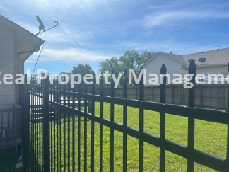 3 Bedroom Home with Finished Basement - Close to Mcconnell AFB