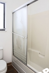 Spacious Updated 2 Bed Duplex Apartment with Large Yard - Troutdale