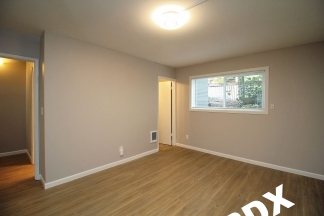 Fully Remodeled 3 Bedroom/2.5 Bathroom Lake Oswego Condo