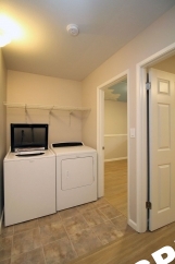 Fully Remodeled 3 Bedroom/2.5 Bathroom Lake Oswego Condo