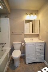 Fully Remodeled 3 Bedroom/2.5 Bathroom Lake Oswego Condo