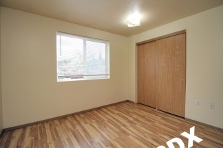 Conveniently Located 2 Bedroom Townhouse in SE Powellhurst/Gilbert