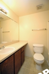 Conveniently Located 2 Bedroom Townhouse in SE Powellhurst/Gilbert