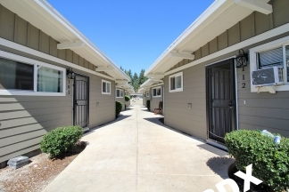 Updated Ranch Style 2 Bedroom Gresham Apartment - Steps From the Max-Line