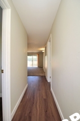 Updated Ranch Style 2 Bedroom Gresham Apartment - Steps From the Max-Line