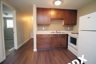 Updated Ranch Style 2 Bedroom Gresham Apartment - Steps From the Max-Line