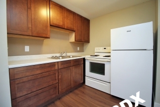 Updated Ranch Style 2 Bedroom Gresham Apartment - Steps From the Max-Line