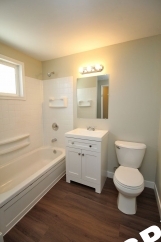 Updated Ranch Style 2 Bedroom Gresham Apartment - Steps From the Max-Line