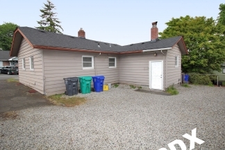 Freshly Updated 2 Bedroom Parkrose Bungalow