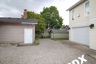 Freshly Updated 2 Bedroom Parkrose Bungalow