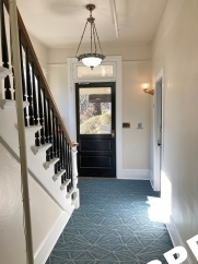 Charming One Bedroom in Historic Victorian Building – Live Among the Treetops!