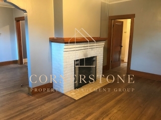 Cute 2 bedroom house $995