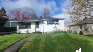 Adorable 2 Bedroom House close-in near South Tabor/Woodstock