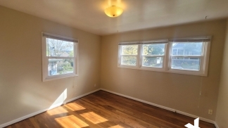 Adorable 2 Bedroom House close-in near South Tabor/Woodstock