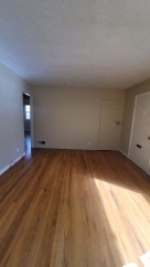 Adorable 2 Bedroom House close-in near South Tabor/Woodstock