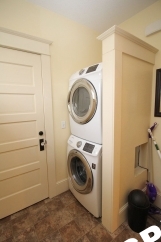 Furnished Hawthorne Blvd 1 Bedroom Artist Apt w/Flexible Lease Lengths