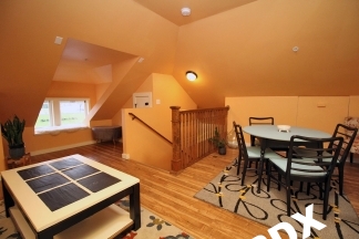Furnished Hawthorne Blvd 1 Bedroom Artist Apt w/Flexible Lease Lengths